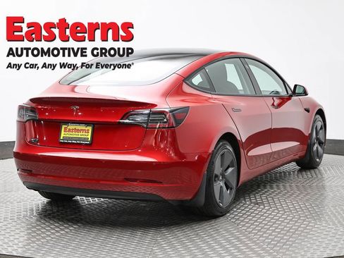 Used 2021 Tesla Model 3 Standard Range Plus image 5