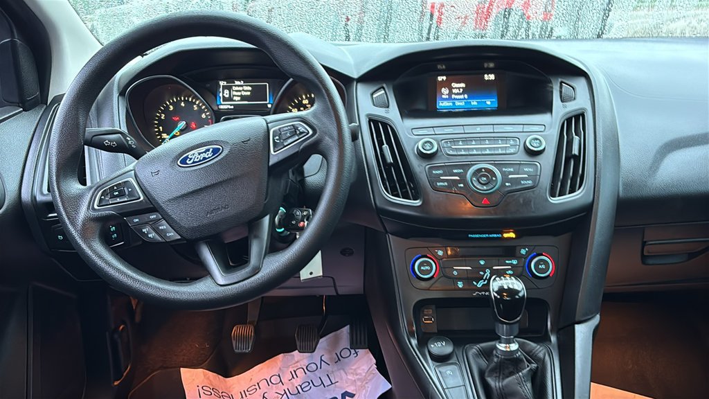 Used 2018 Ford Focus SE FWD image 8