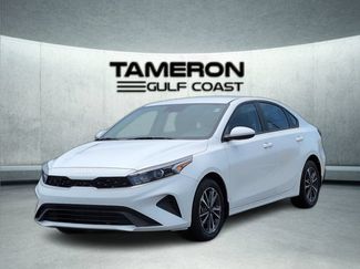 Used 2023 Kia Forte LXS FWD video 1