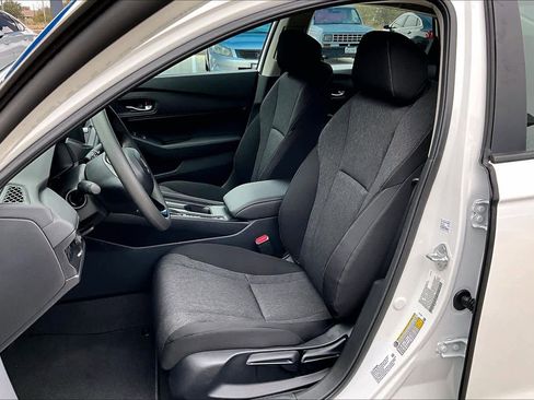 New 2026 Honda Accord LX image 9