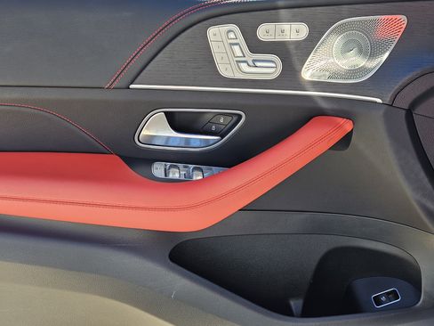 Certified 2025 Mercedes-Benz GLE 53 AMG 4MATIC image 24