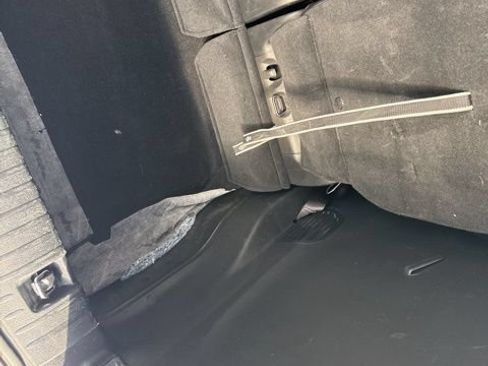 Used 2025 Chrysler Pacifica Limited FWD image 36