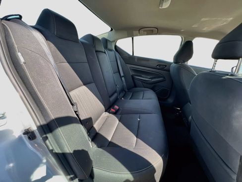Used 2024 Nissan Altima 2.5 SV FWD image 24