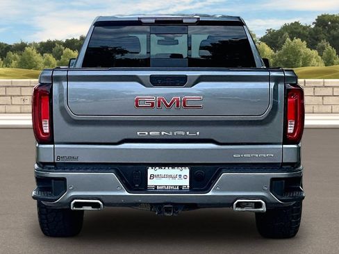 Used 2022 GMC Sierra 1500 Denali w/ Driver Alert Package II AWD/4WD image 4