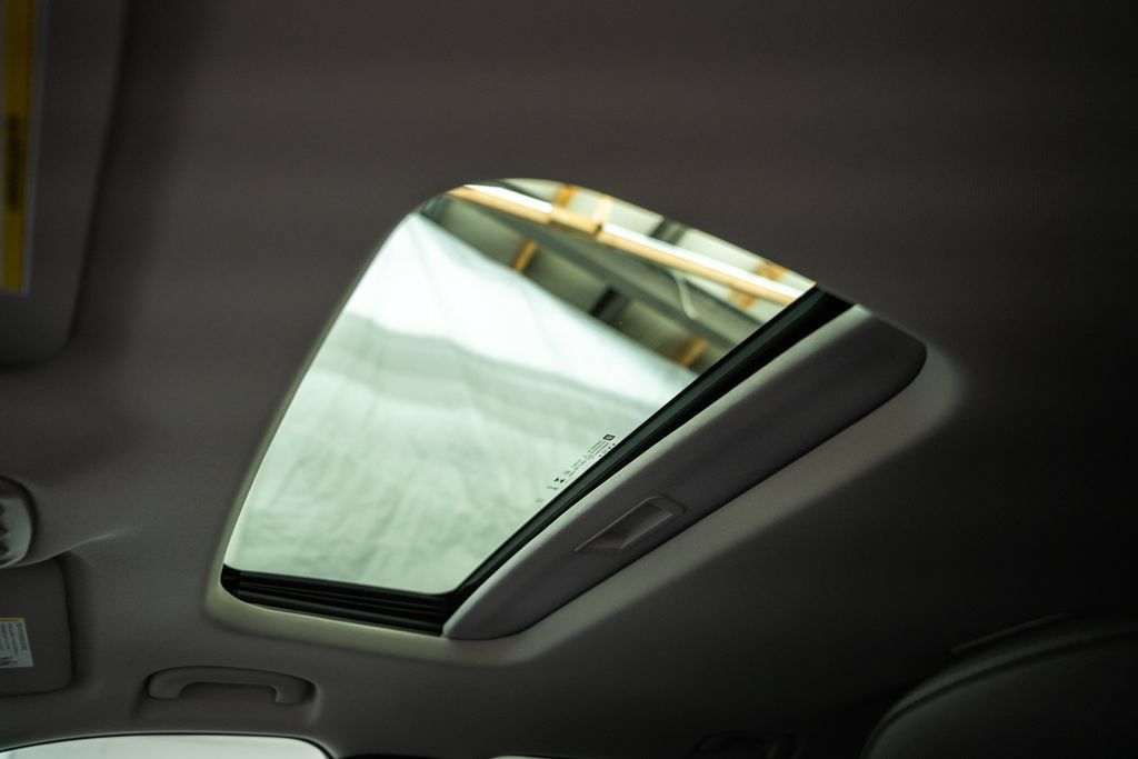 New 2026 Chevrolet Trax LT w/ Sunroof Package FWD image 41