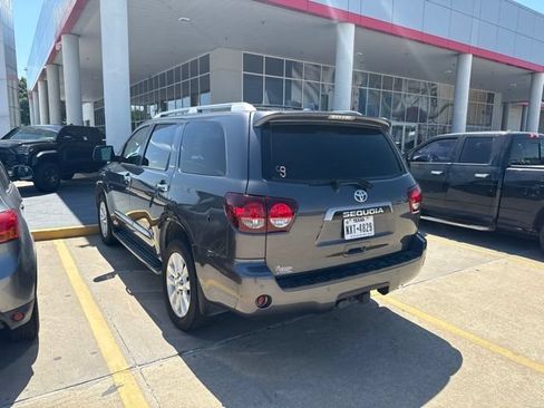 Used 2021 Toyota Sequoia Platinum AWD/4WD image 6