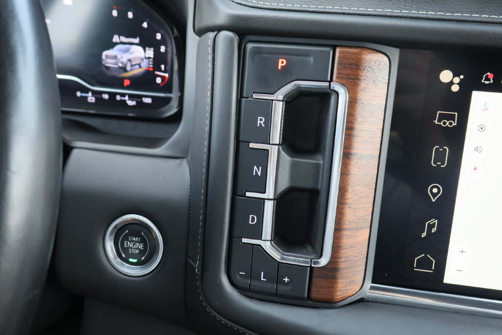 Certified 2023 GMC Yukon Denali Ultimate AWD/4WD image 19