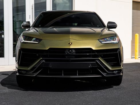 Used 2024 Lamborghini Urus Performante AWD/4WD image 10