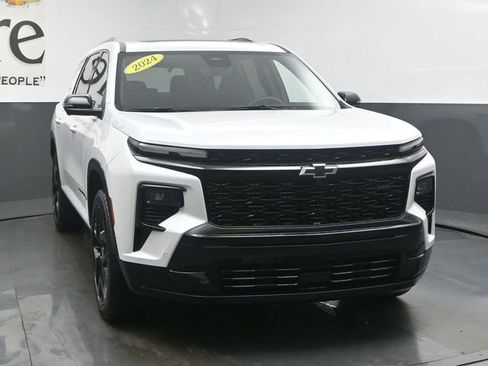 Used 2024 Chevrolet Traverse RS w/ LPO, Floor Liner Package image 52