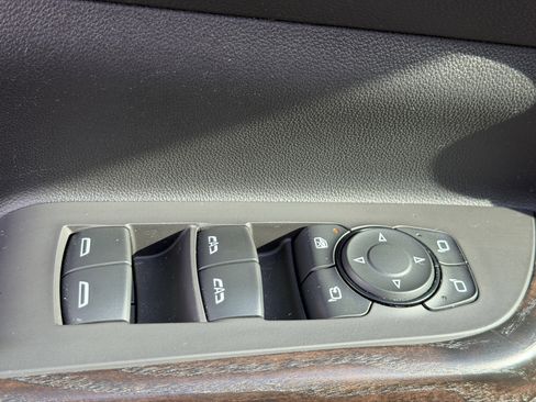 Used 2020 GMC Acadia Denali w/ Trailering Package image 17