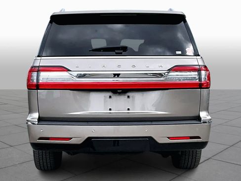 Used 2020 Lincoln Navigator Reserve w/ Luxury Package image 5