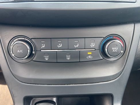 Used 2016 Nissan Sentra S image 16