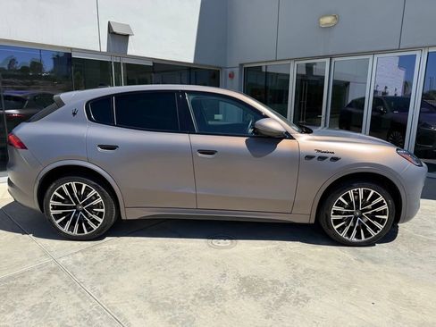 Certified 2025 Maserati Grecale Folgore AWD/4WD image 2