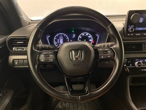Used 2023 Honda Pilot Sport image 15