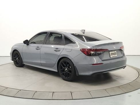 Used 2025 Honda Civic Sport image 5