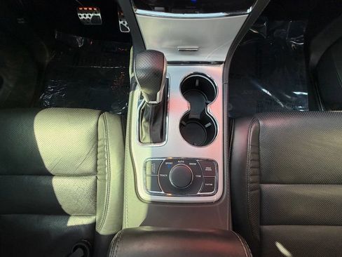 Used 2021 Jeep Grand Cherokee SRT AWD/4WD image 36