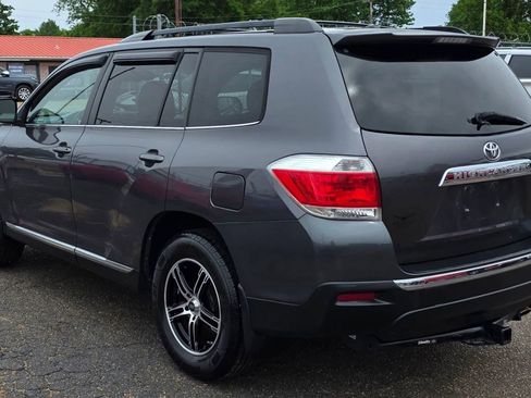 Used 2012 Toyota Highlander SE w/ Convenience Pkg AWD/4WD image 5