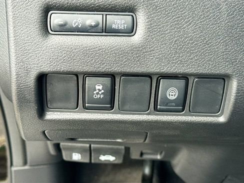 Used 2024 Nissan Murano SV FWD image 7