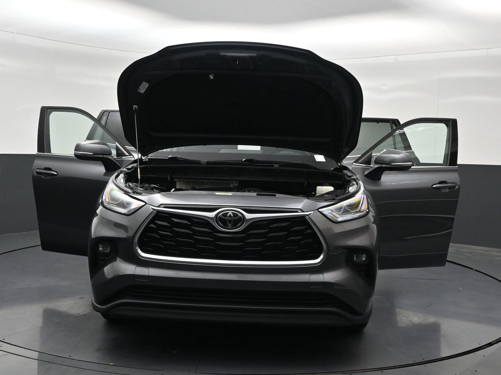 Used 2023 Toyota Highlander Limited FWD image 40