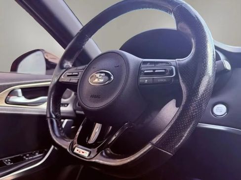 Used 2018 Kia Stinger GT2 AWD/4WD image 20