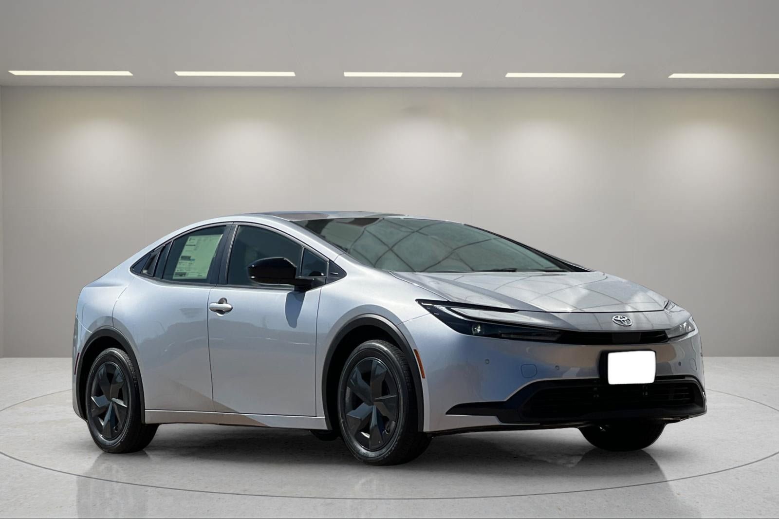 New 2026 Toyota Prius LE FWD image 8