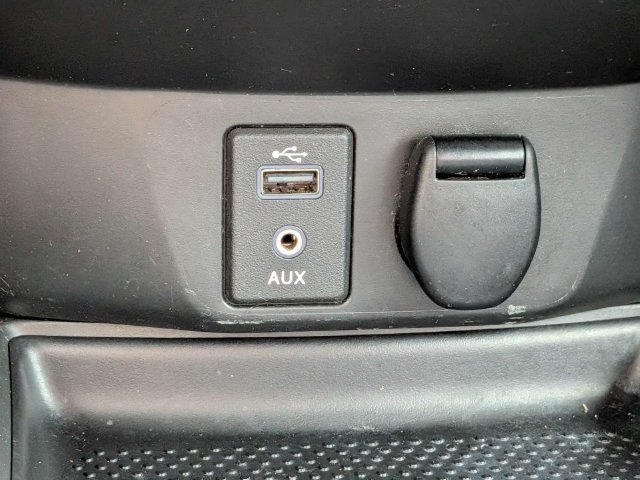 Used 2017 Nissan Rogue SL w/ SL Premium Package FWD image 24