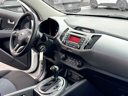 Used 2015 Kia Sportage LX image 3
