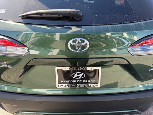 Used 2024 Toyota Corolla Cross XLE image 10