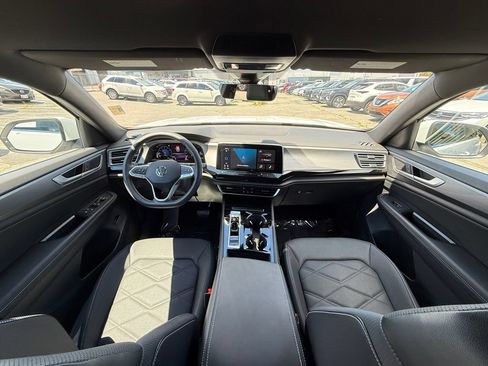 Used 2024 Volkswagen Atlas Cross Sport SE AWD/4WD image 21