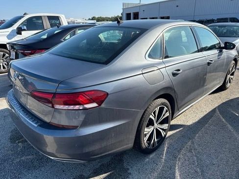 Used 2021 Volkswagen Passat 2.0T SE FWD image 5