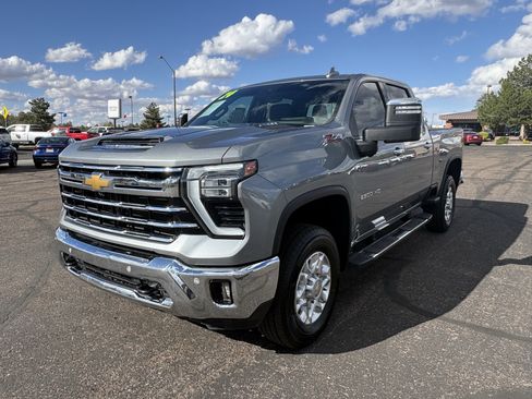 Used 2024 Chevrolet Silverado 2500 LTZ w/ LTZ Plus Package image 2
