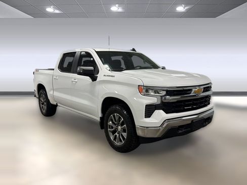 Used 2023 Chevrolet Silverado 1500 LT w/ Protection Package AWD/4WD image 6