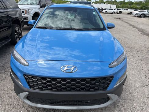 Used 2022 Hyundai Kona SEL FWD image 2