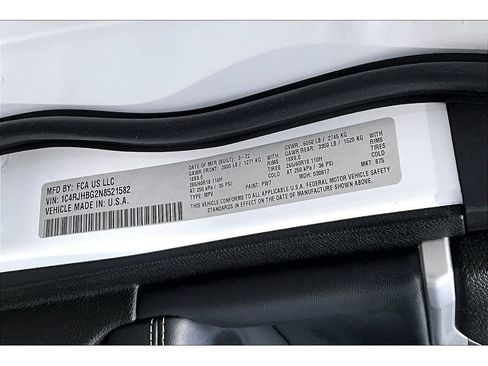 Certified 2022 Jeep Grand Cherokee Limited AWD/4WD image 31