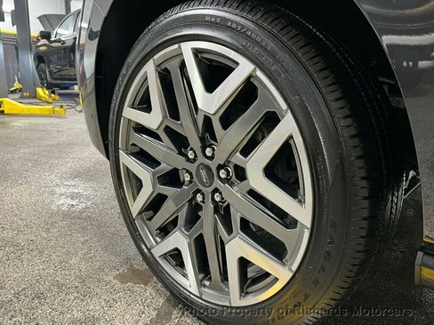 Used 2025 Ford Expedition Platinum w/ Platinum Ultimate Package image 10