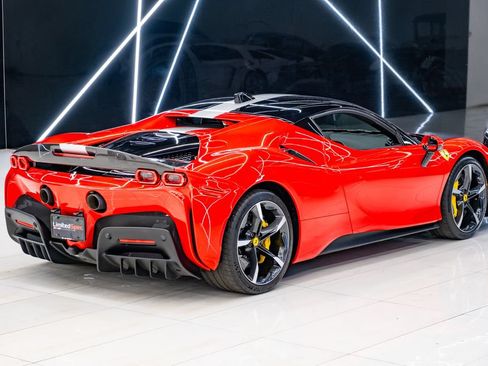 Used 2021 Ferrari SF90 Stradale AWD/4WD image 28