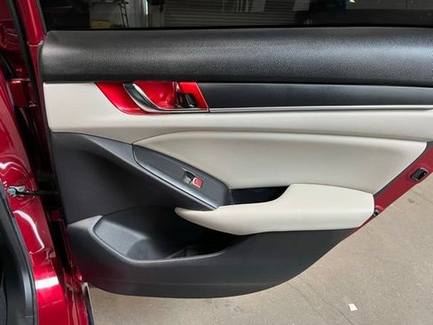 Used 2020 Honda Accord EX image 13