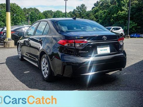Used 2021 Toyota Corolla LE FWD image 13