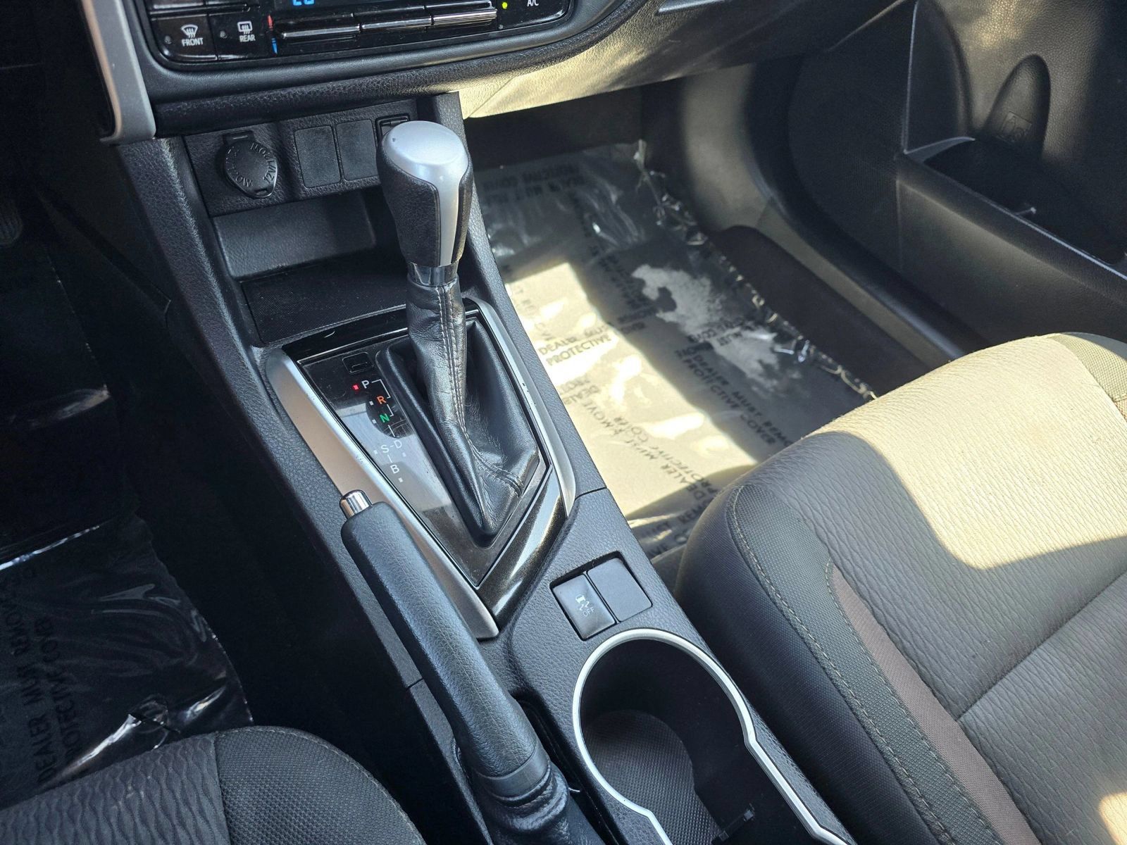 Used 2019 Toyota Corolla LE FWD image 33