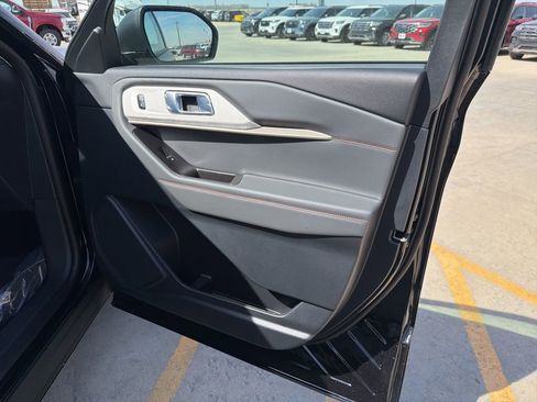 New 2026 Ford Explorer Active image 25