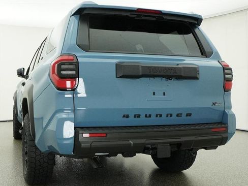 New 2026 Toyota 4Runner SR5 AWD/4WD image 9