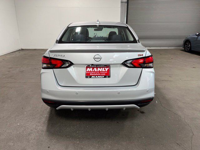 Used 2024 Nissan Versa SR FWD image 4