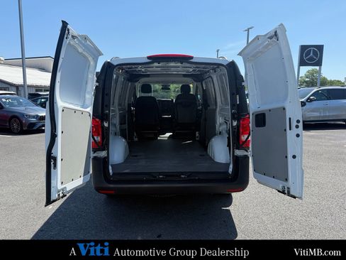 Used 2023 Mercedes-Benz Metris image 19