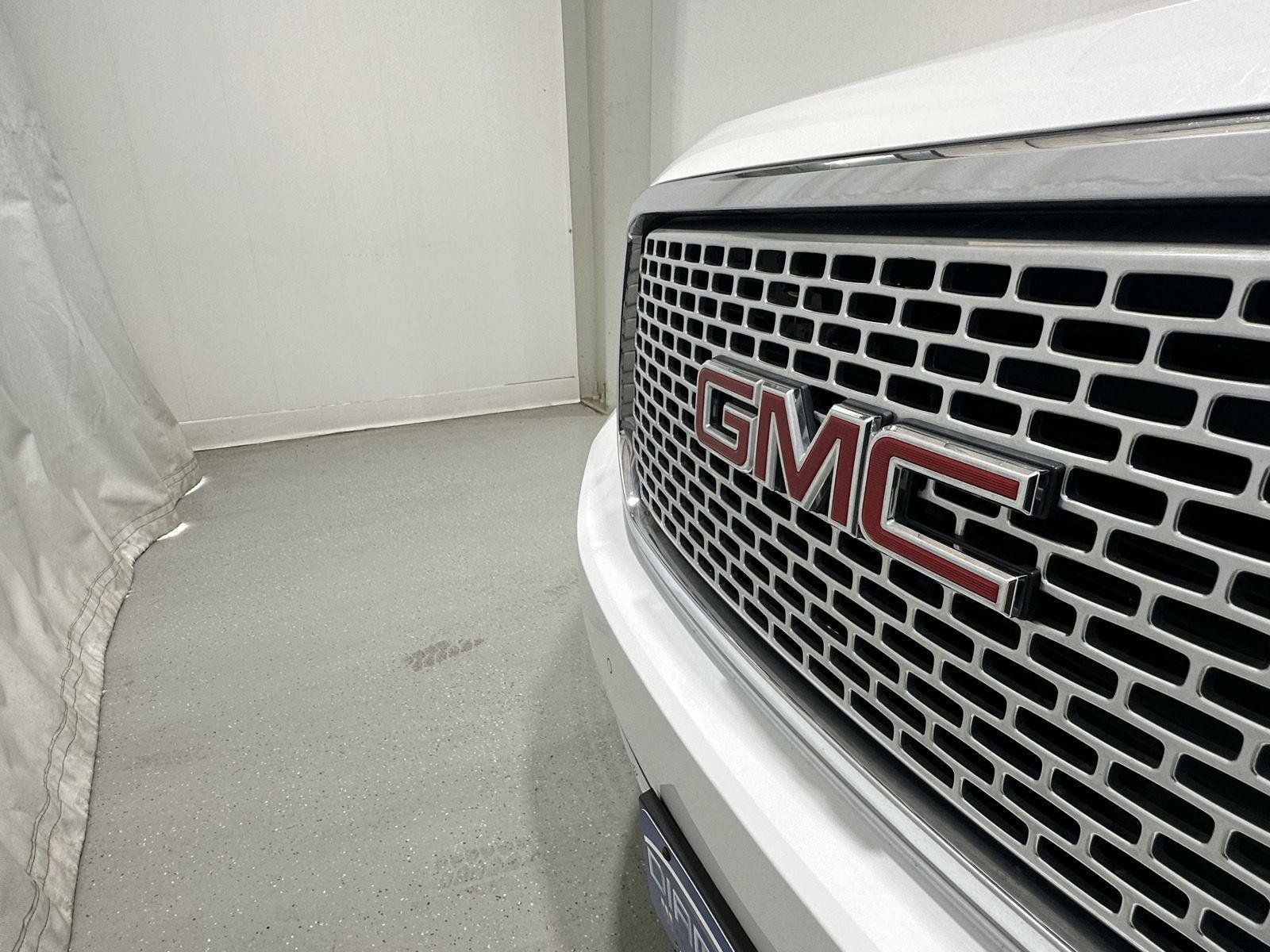 Used 2017 GMC Yukon Denali AWD/4WD image 28