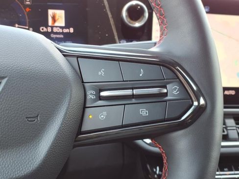 Used 2024 Chevrolet Equinox EV RS FWD image 25