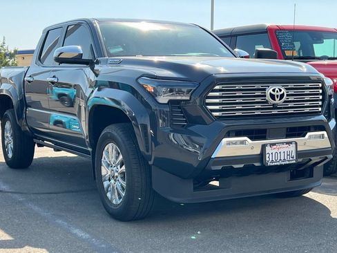 Certified 2025 Toyota Tacoma Limited AWD/4WD image 2