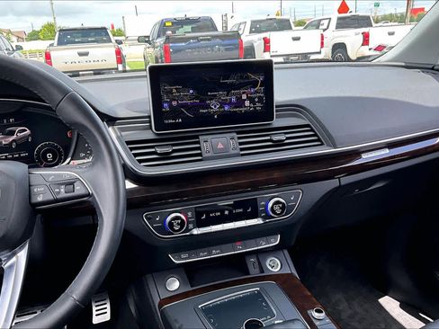 Used 2020 Audi Q5 2.0T Premium Plus w/ Premium Plus Package image 7