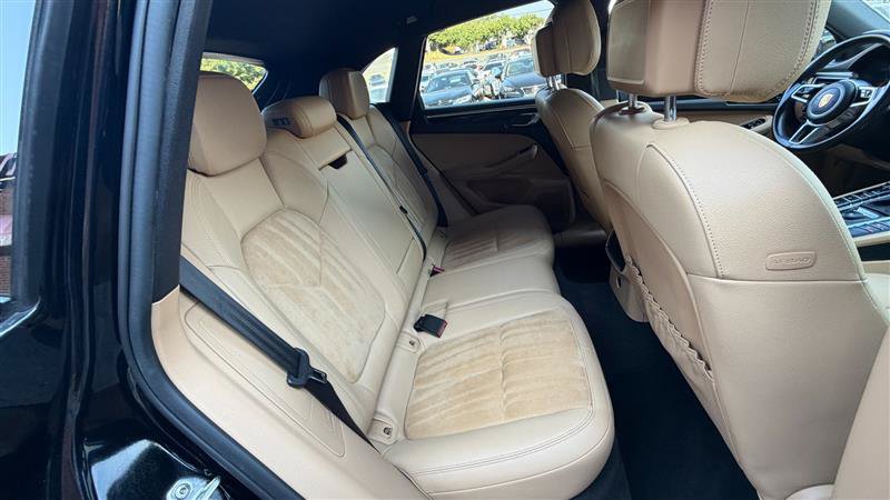 Used 2018 Porsche Macan S AWD/4WD image 11