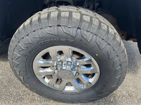 Used 2018 Chevrolet Silverado 2500 LTZ w/ Duramax Plus Package AWD/4WD image 16