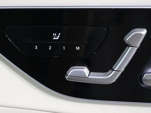 Used 2023 Mercedes-Benz C 300 4MATIC Sedan w/ Exclusive Trim Package image 37